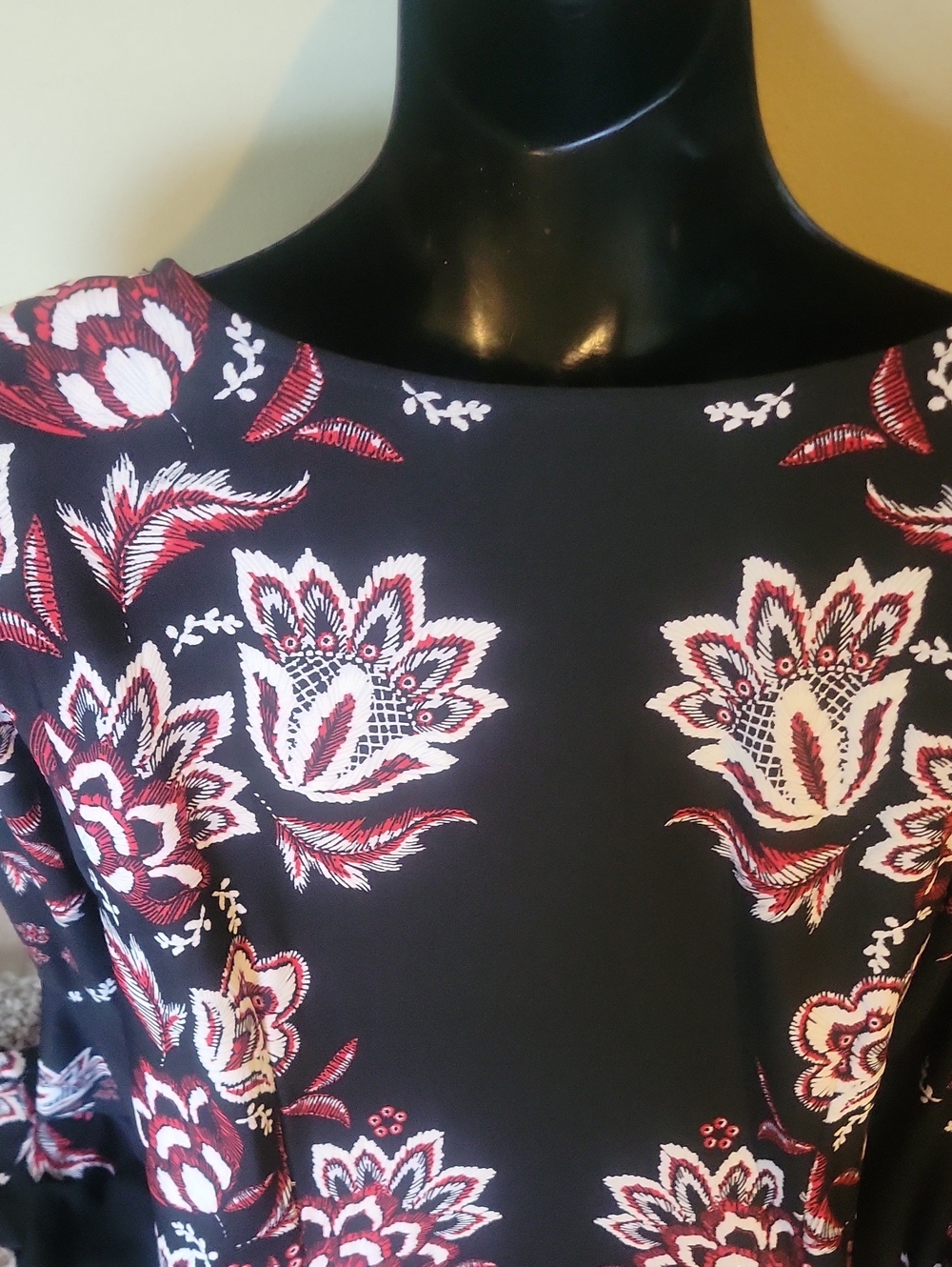 Black Floral V-Neck Bell Sleeve Top - Picture 4 of 5